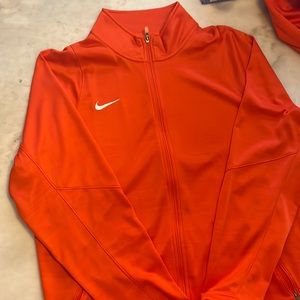 Nike sweatsuit Used size 3XL Orange